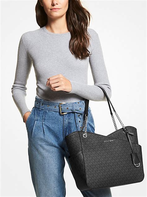 michael kors jet set large vs medium|36zwom Michael Kors.